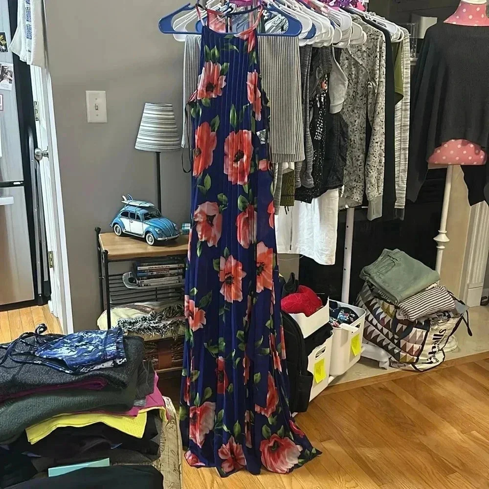 NWT B Darlin Womens size 1/2 1 or 2 Floral Maxi Dress